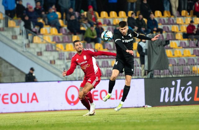 Zápas o „hornú šestku“ v Banskej Bystrici sa skončil remízou 1:1, herne mal však navrch Trenčín (video)