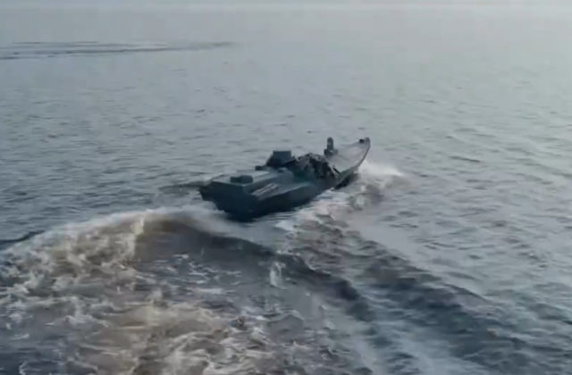 Dobrovoľníci zbierajú peniaze na 35 námorných dronov Sea Baby, prvý milión hrivien mali za šesť minút (video)