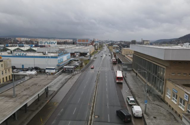 V Prešove sa začína rekonštrukcia predstaničného priestoru. Opravia zatekanie podchodu, bude to stáť 724-tisíc eur (foto)