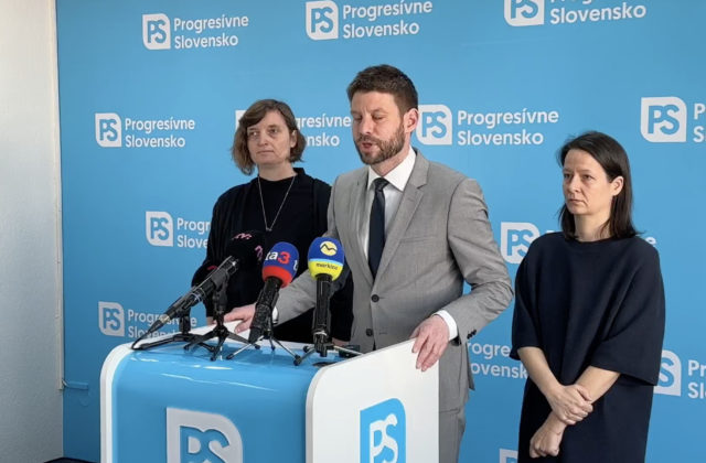 Rozhodnutie Ústavného súdu je jednoznačnou prehrou Roberta Fica, vraví Šimečka a adresuje vláde jasné varovanie (video)