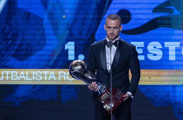 Lobotka po prvý raz zvíťazil v ankete Futbalista roka, medzi trénermi opäť triumfoval Weiss st. (foto)