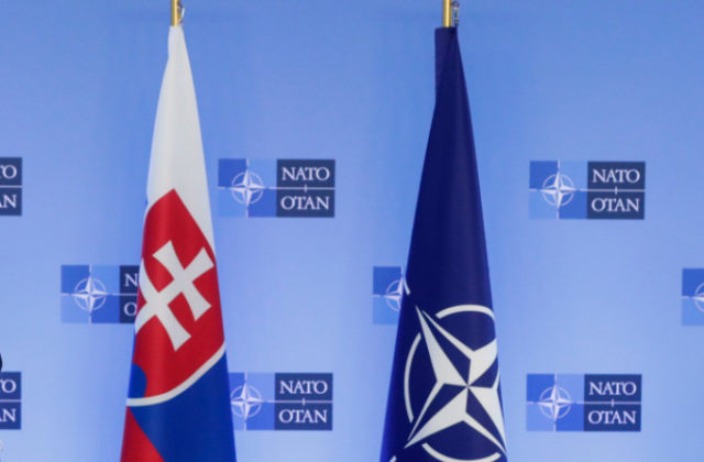 Odchod z NATO by bol pre Slovensko nevýhodný, výdavky na obranu by sa museli mnohonásobne zvýšiť