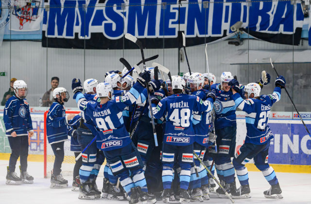 Hokejová sezóna sa pre Poprad nečakane končí, Nitrania doplnili štvorlístok semifinalistov play-off (video)