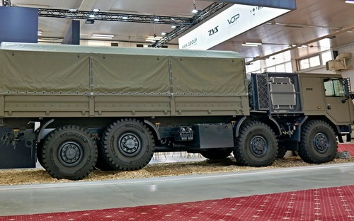 Legendárny Kolos dostal nástupcu. Nová Tatra Force 8×8 odvezie do konfliktu 28 ozbrojených vojakov