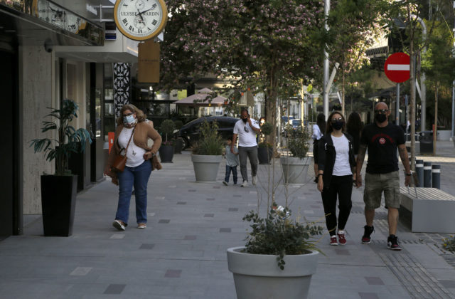 Cyprus na dva týždne opäť zavedie lockdown, ľudia budú môcť vychádzať z domu iba raz denne