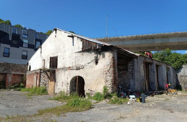 Banská Bystrica odstraňuje havarijný stav pamiatky Medený hámor, financie chcú získať z programu Interreg (video)
