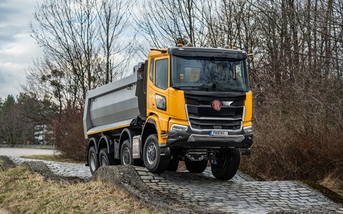 Je to tu, Tatra Phoenix II prichádza. S novými asistenčnými systémami, kamerami a lepšími motormi