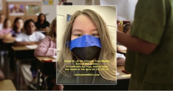 Učitelia v Colorado Springs nútia deti prilepovať si masky k tvári