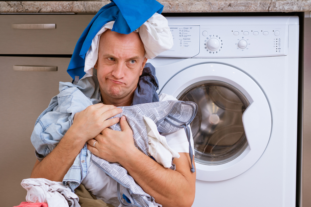 Ako sa prejavujú problémy s čerpadlom a ložiskom v práčke?
